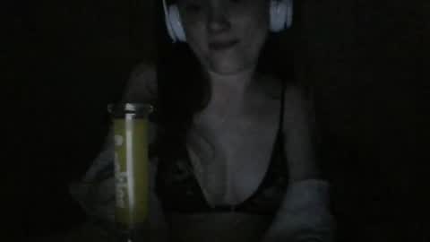 carelessbby10 online show from January 29, 10:37 am