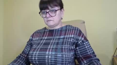 CarolineDream  online show from November 19, 6:24 am