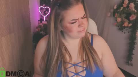 caroll_li online show from March 2, 9:19 pm