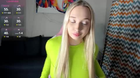 Cassie Rosss online show from March 19, 1:48 pm