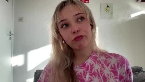 Olivia online show from March 19, 3:49 pm