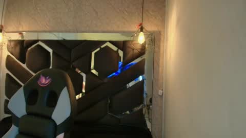 Cataleya online show from February 1, 11:09 am