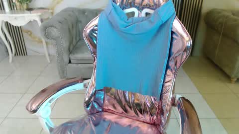 Catalina  online show from March 5, 1:40 pm