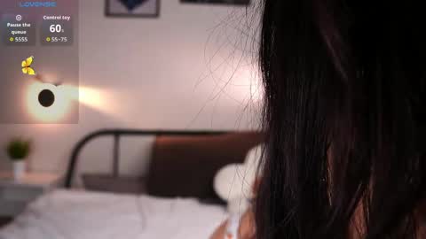 Lee online show from May 21, 4:27 pm