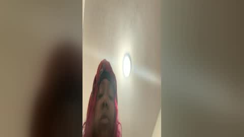 ceeceeluv8285 online show from July 5, 7:36 am