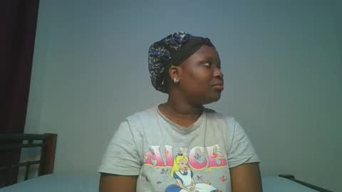 ceepretty25 online show from May 20, 9:17 am