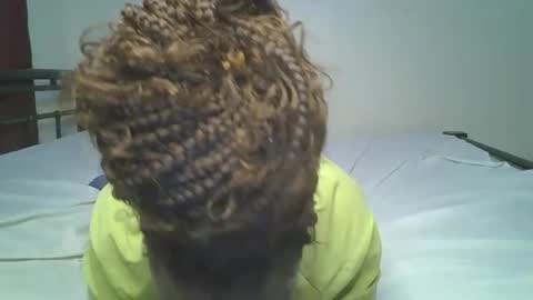 ceepretty25 online show from April 3, 1:42 pm