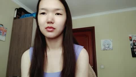 Molly online show from May 12, 10:11 am
