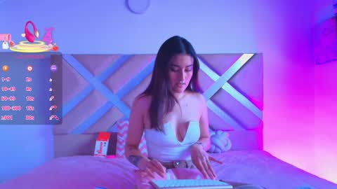       online show from May 5, 9:40 pm