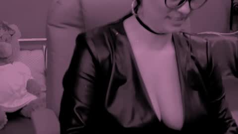 The Queen online show from March 28, 11:58 pm