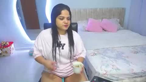 Charlote Walker online show from February 27, 9:09 am