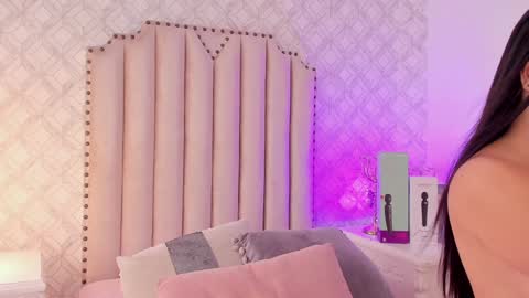   Charlotte  online show from January 6, 6:52 pm