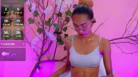 CHARLOTTE online show from March 18, 11:59 am