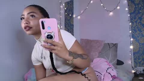 charlotte_princess_1 online show from April 17, 4:58 am