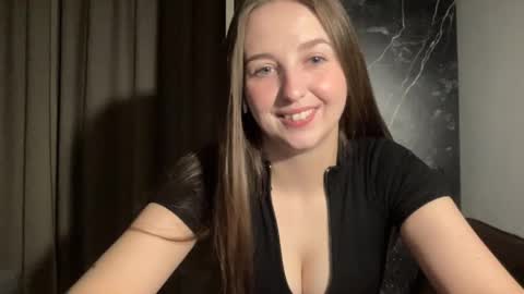 CharlotteXGold online show from April 1, 8:50 pm