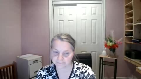 chealsiek online show from March 25, 12:49 am