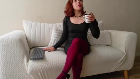 Regina Phalange online show from March 18, 3:50 pm