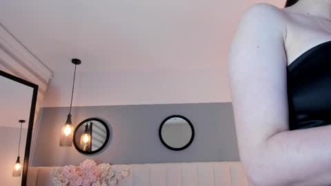 chelsea_bolton_ online show from April 14, 12:38 pm