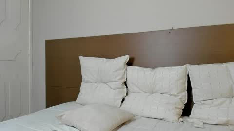 cherry_bunnyx online show from April 1, 4:46 am