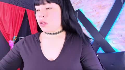     online show from April 17, 12:18 pm