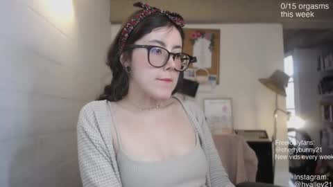 Sarah Prez online show from March 30, 9:36 pm