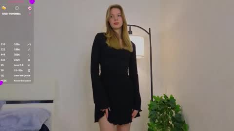 Loise online show from March 10, 5:17 pm