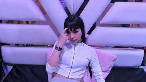 cherrysweetl_ online show from June 11, 1:08 pm