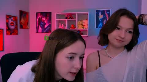 chloe_ley online show from June 4, 9:03 am