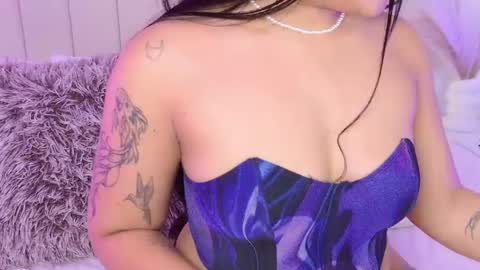 Chloe Hall online show from May 30, 5:16 am