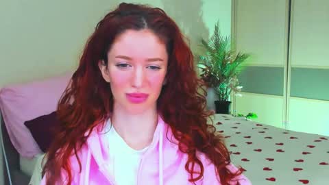 christinaconteeree online show from July 17, 7:28 pm