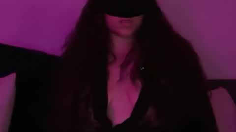 xolena zo-lee-na online show from December 16, 1:00 am