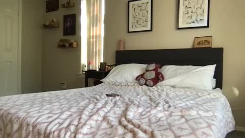 cici1900 online show from May 19, 1:56 am