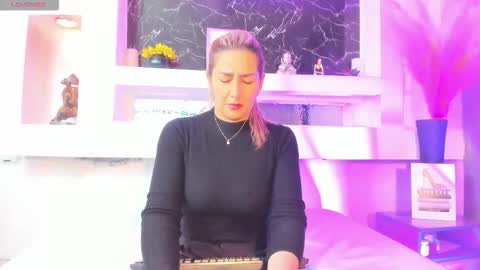 Cinthya  online show from March 12, 12:19 pm