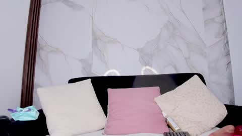 cleopatriagad online show from April 2, 1:36 am