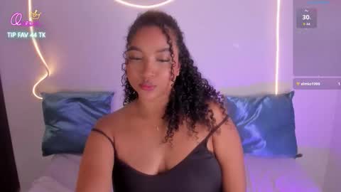 cloe_25 online show from February 10, 10:57 pm