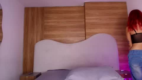 Cloe  Stanfort online show from June 1, 7:15 pm