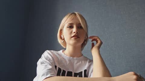 Sofia online show from March 13, 1:34 pm