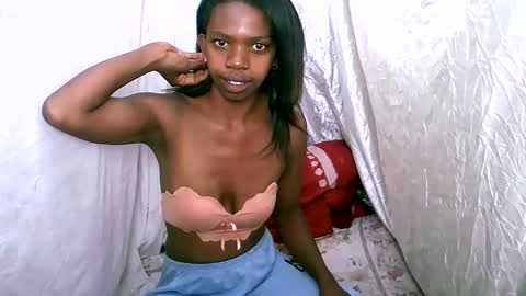 coquine_lara online show from May 24, 12:53 am
