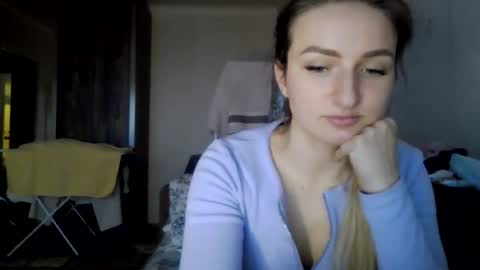 cora_fora online show from January 8, 12:31 pm