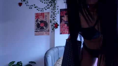 Coralie Bronson online show from July 4, 10:27 pm