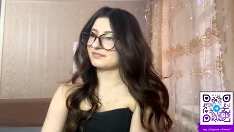 Elisheva online show from April 9, 2:33 pm