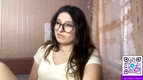 Elisheva online show from April 22, 12:46 pm