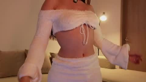 Kay online show from May 7, 12:04 am