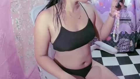 crazy_4u69 online show from April 19, 2:33 am