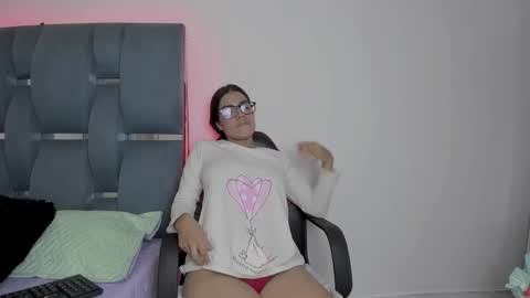 crazybaby_squirt online show from March 3, 7:25 am