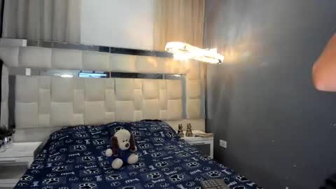  Independent Model online show from February 28, 2:20 am