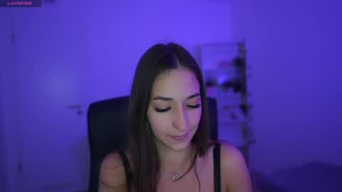 Crystalbrunette18 online show from April 27, 7:44 pm
