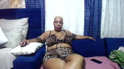 crystaljes online show from January 21, 6:55 pm