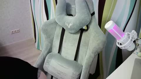 CuddleEmily online show from February 8, 11:07 pm