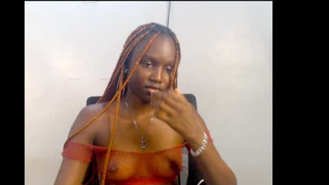 sophie online show from June 29, 10:48 am